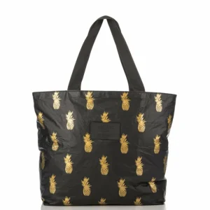 aloha_pineapple_royale_da_0.webp Aloha Pineapple Royale Day Tripper In Gold On Black< Shopping Totes | Beach Bags