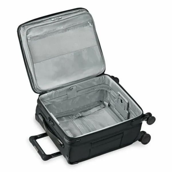 briggs_amp_riley_baseline_2.webp Briggs & Riley Baseline Commuter 19" Expandable Spinner< Carry On | Suitcases