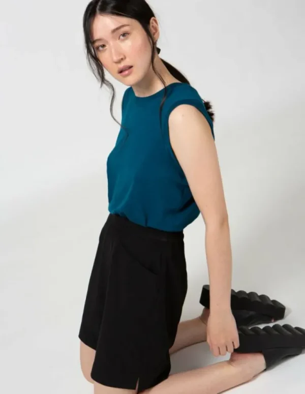 fig_newton_bermuda_short_0.webp FIG Newton Bermuda Short<Women Shorts