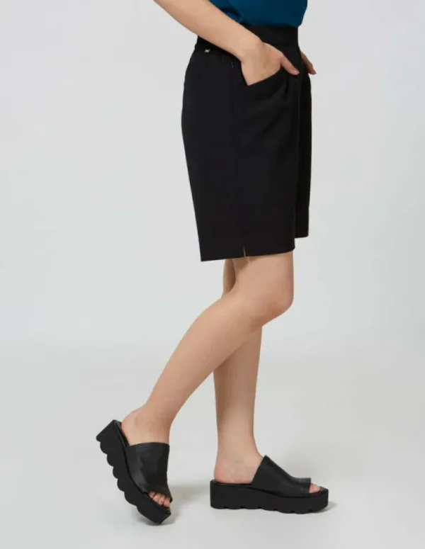 fig_newton_bermuda_short_5.webp FIG Newton Bermuda Short<Women Shorts