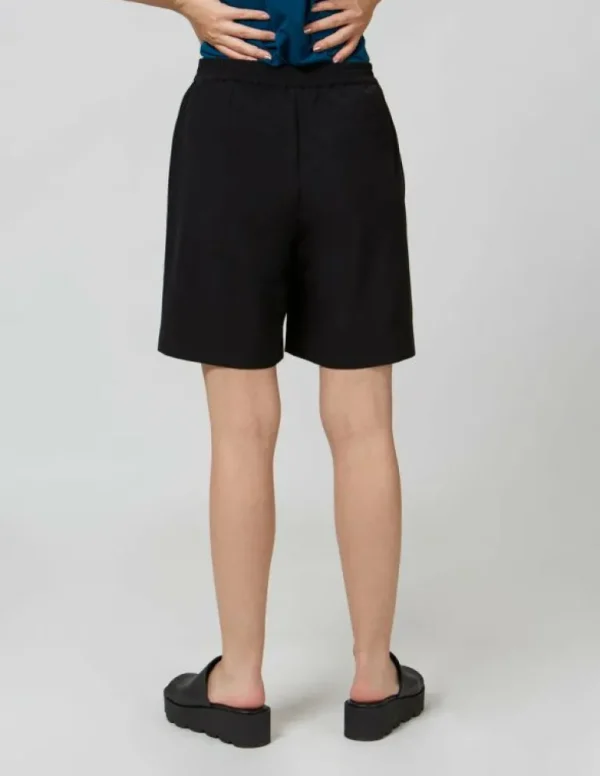 fig_newton_bermuda_short_6.webp FIG Newton Bermuda Short<Women Shorts
