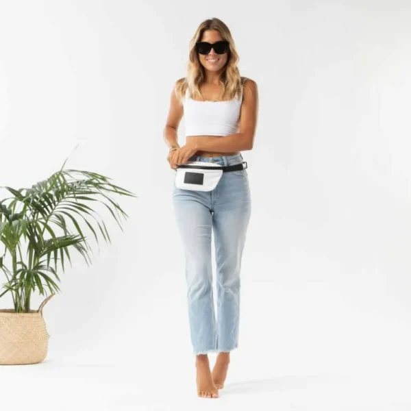 hip_packs_aloha_white_min_2.webp Aloha Hip Packs White Mini Hip Pack< Hip Packs