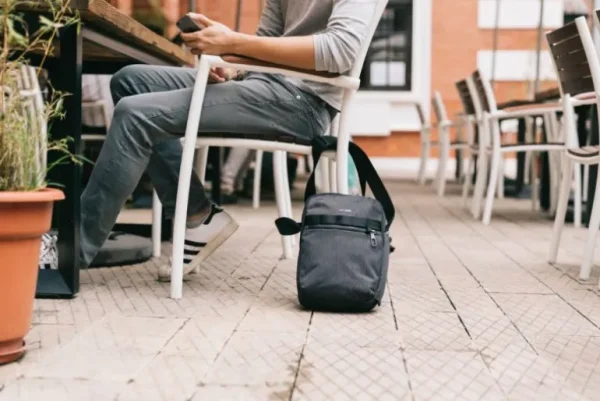 pacsafe_metrosafe_x_antit_2.webp Pacsafe Metrosafe X Anti-Theft Vertical Crossbody Luggage And Bags< Day Bags