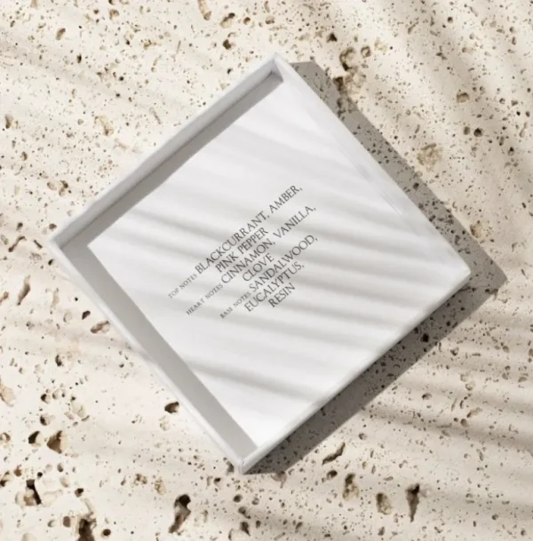 travel_essentials_odesse__6.webp Odesse Travel Essentials Winter Field Parfum Solide< Travel Essentials