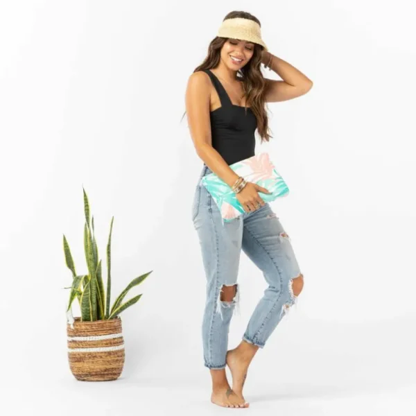 womens_aloha_mid_tropics__2.webp Aloha Women's Mid Tropics Pouch In POG<Women Toiletry Bags | Hand Bags