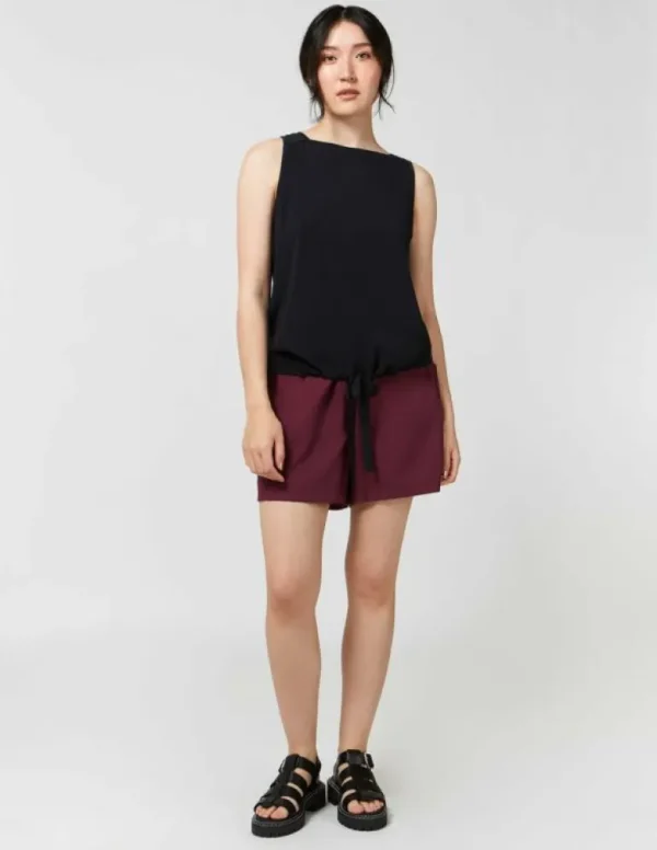 womens_fig_mayfair_sleeve_1.webp FIG Women's Mayfair Sleeveless Top<Women Tops