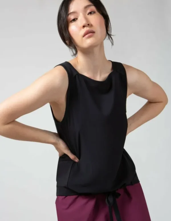 womens_fig_mayfair_sleeve_6.webp FIG Women's Mayfair Sleeveless Top<Women Tops