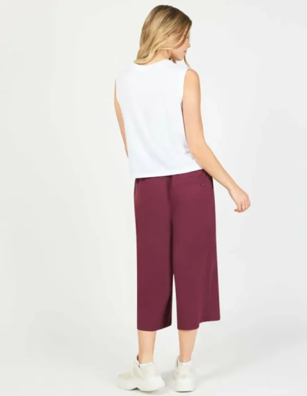 womens_fig_melbourne_slee_4.webp FIG Women's Melbourne Sleeveless Top<Women Tops