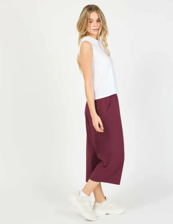 womens_fig_melbourne_slee_6.webp FIG Women's Melbourne Sleeveless Top<Women Tops